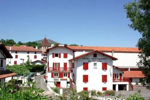 Hôtel Restaurant Le Trinquet - Photo 1