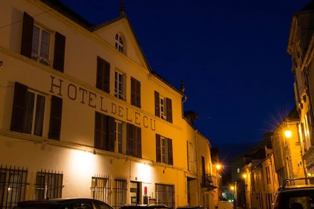 Hôtel de l'Ecu - Photo 1