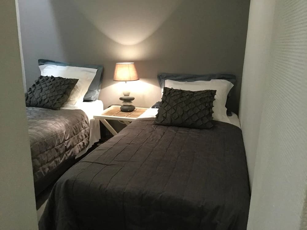 Andre One Bedroom - Photo 1
