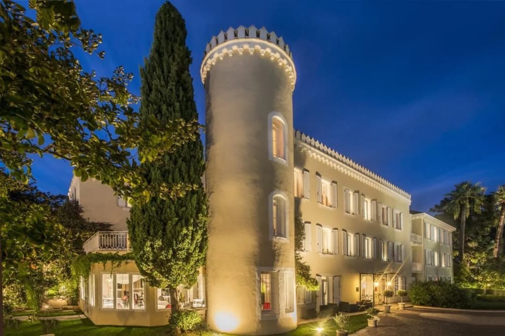 Hotel Chateau De La Tour - Photo 1