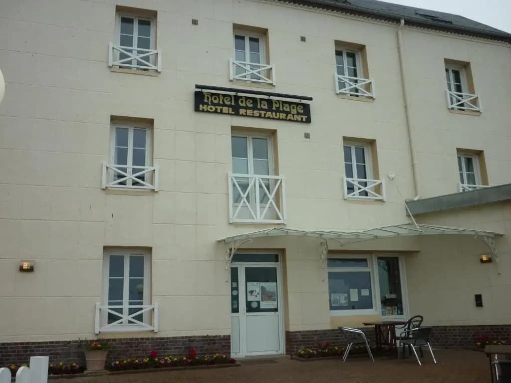 Hotel De La Plage - Photo 1