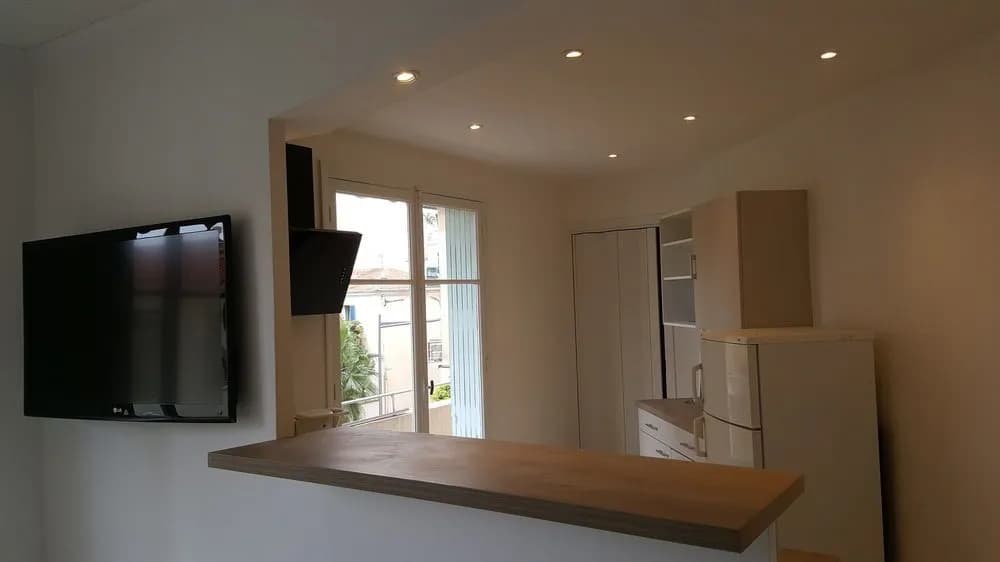 Mistral - Photo 1