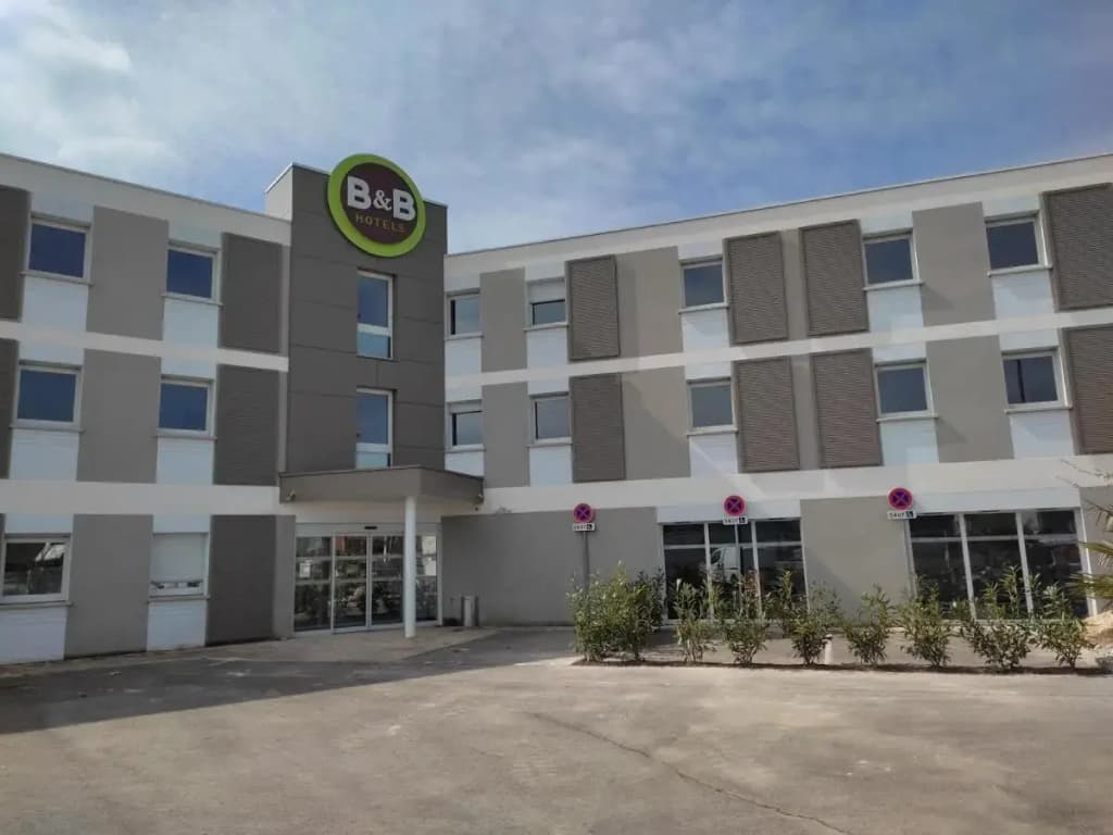 B&B HOTEL Romilly-sur-Seine - Photo 1