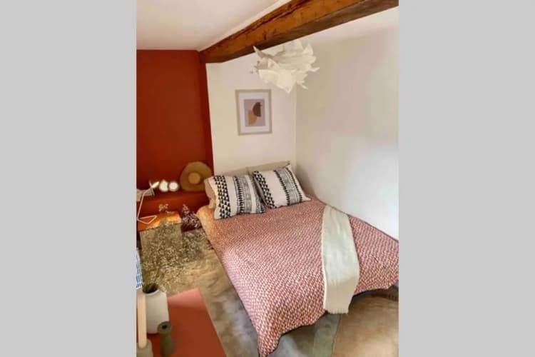 Superbe appartement en pierre fraîchement rénové