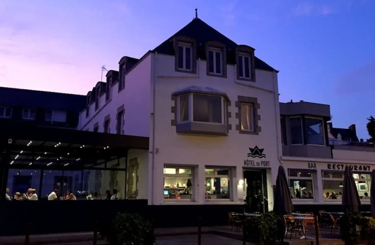 Hotel du Port