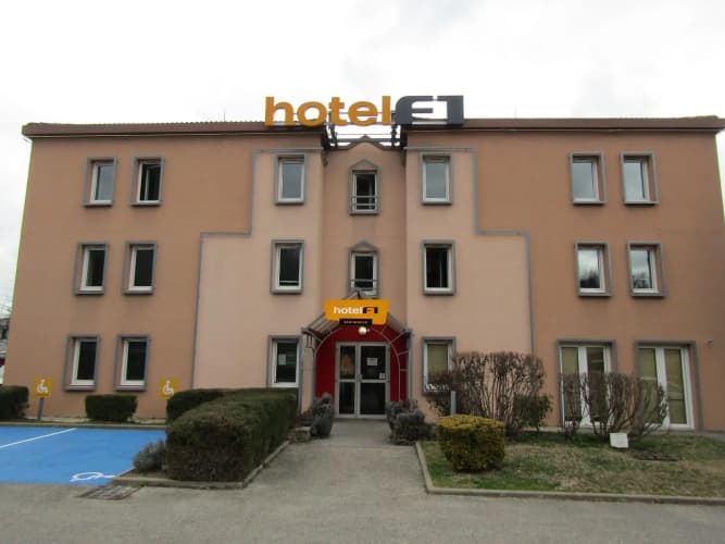 F1 Lyon Massieux Hotel