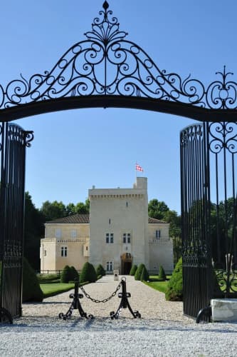 Château La Tour Carnet - B.Magrez Luxury Wine Experience