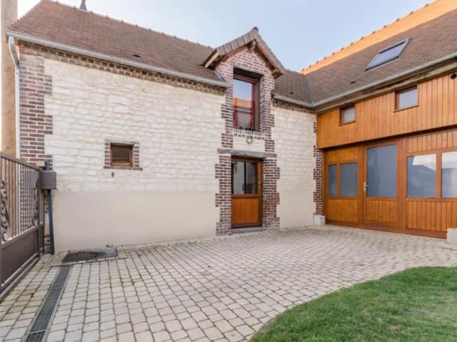 Gîte Estissac, 3 pièces, 4 personnes - FR-1-543-82