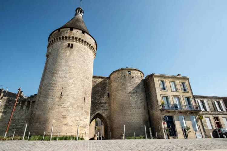 Hôtel de la tour à LIBOURNE
