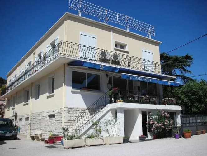 Le Carry Hôtel